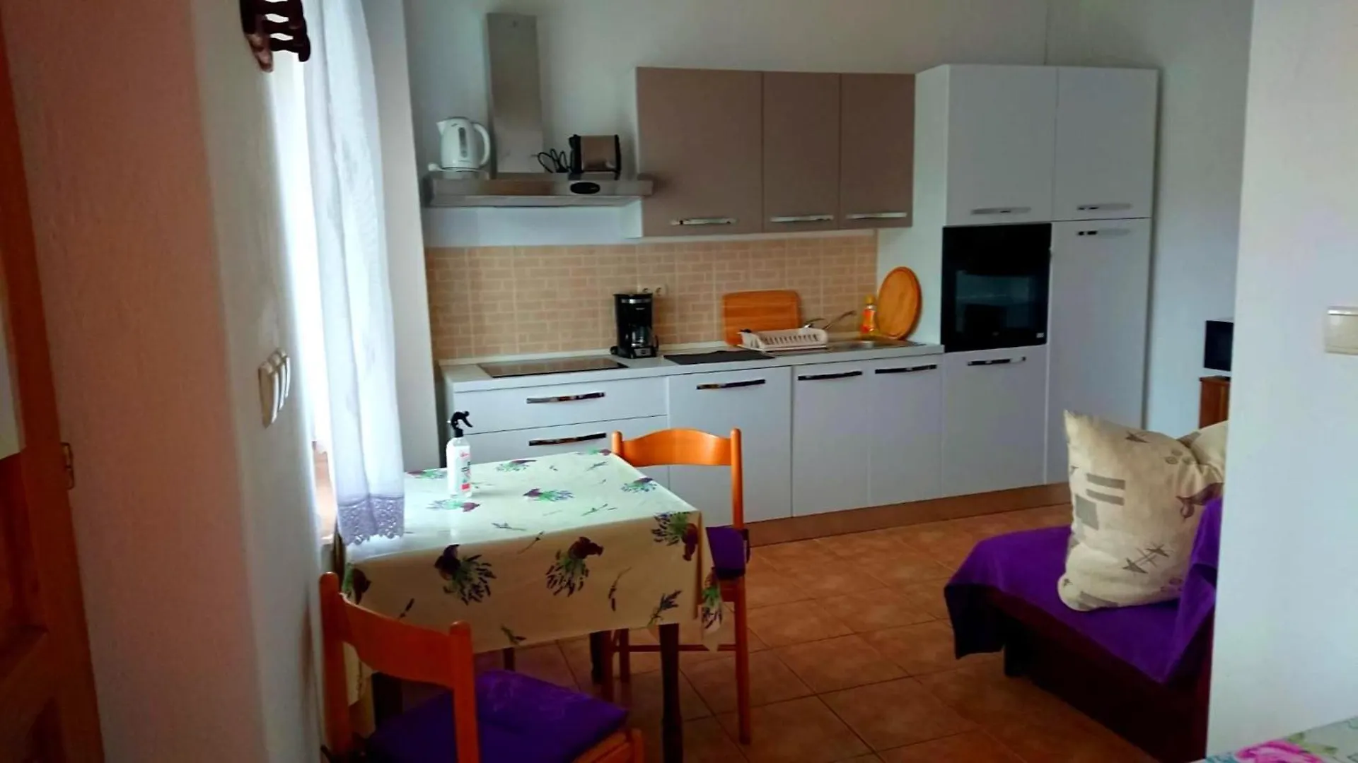 Holiday home Kleines Haus In Kampor Mit Moeblierter Terrasse Villa
