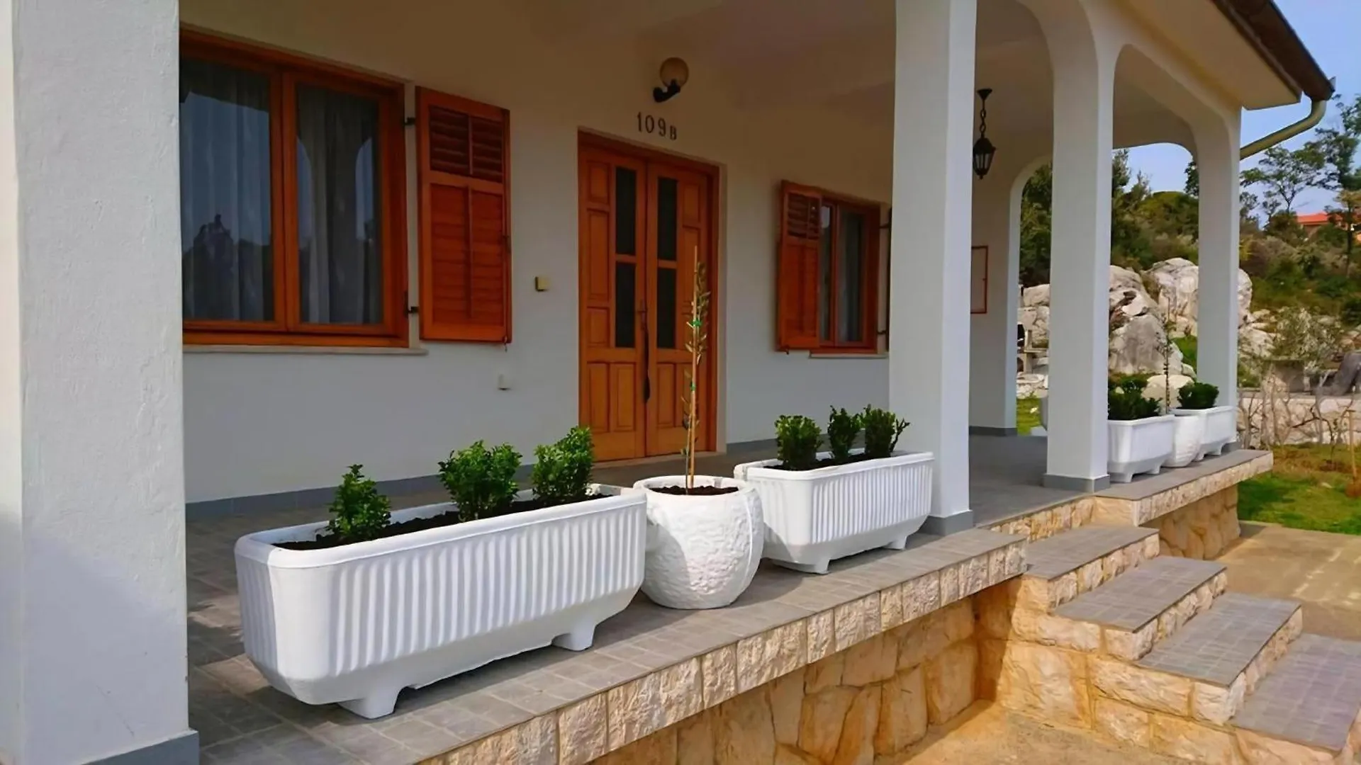 Holiday home Kleines Haus In Kampor Mit Moeblierter Terrasse Villa